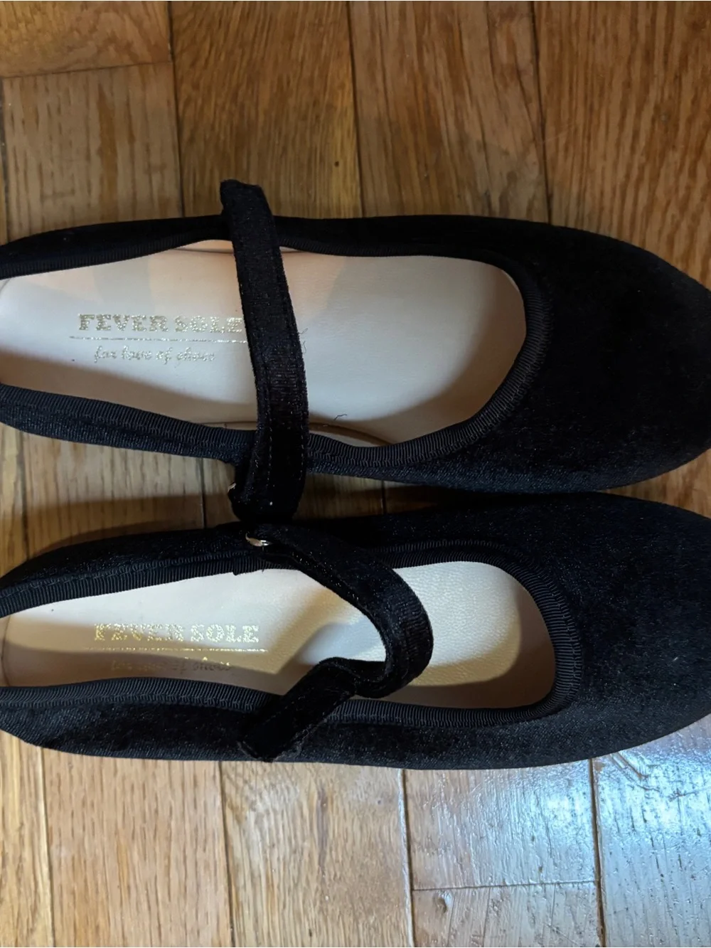 Black Mary Jane Flats Girls 3.5 NWOT Fever Sole